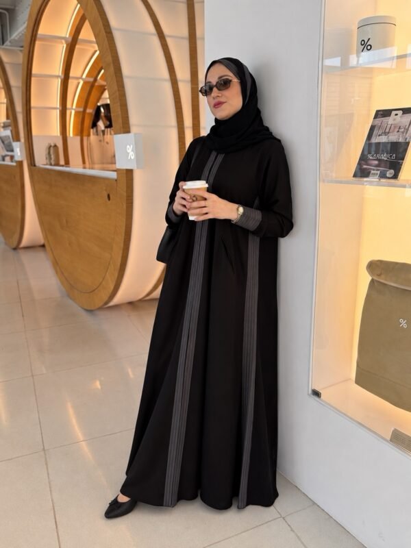 495bceea-ba87-4ad6-9fdf-8dd8a1beb9c4 عباية خَطْو
