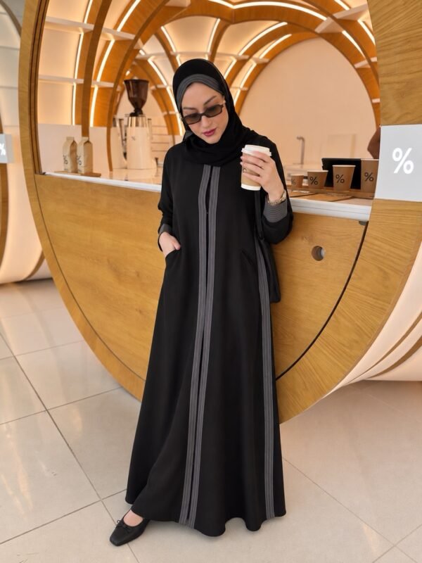 7867b696-f1ad-440e-bb62-25e89c4a2f37 عباية خَطْو